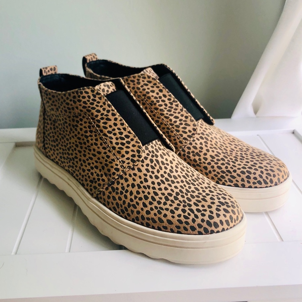 Leopard sneakers